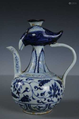 A Blue and White Porcelain Ewer