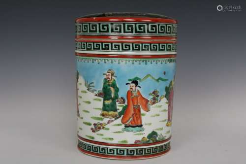 A Famille Rose Porcelain Cylinder Box