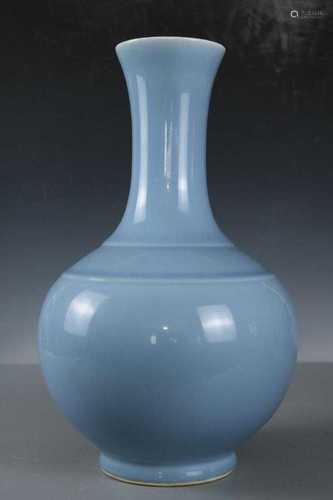 A Blue Glaze Porcelain Vase