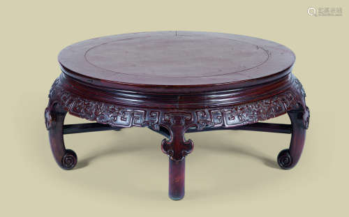 清代（1644-1911） 红木二龙戏珠纹五足圆桌