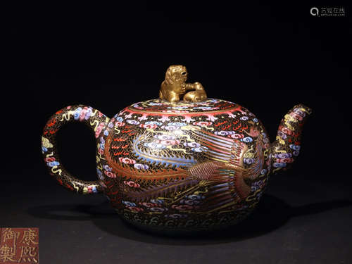 A ZISHA TEAPOT WITH PAINTING, LION SHAPE LID, AND MARKING