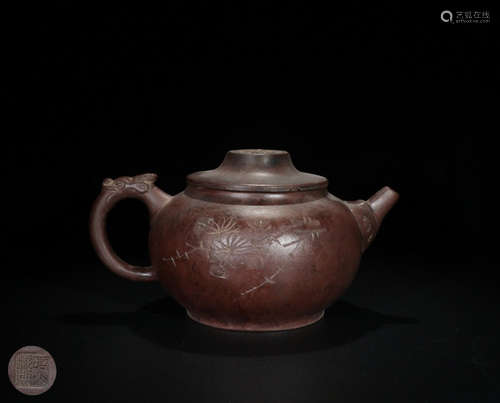 A ZISHA TEAPOT WITH MARKING