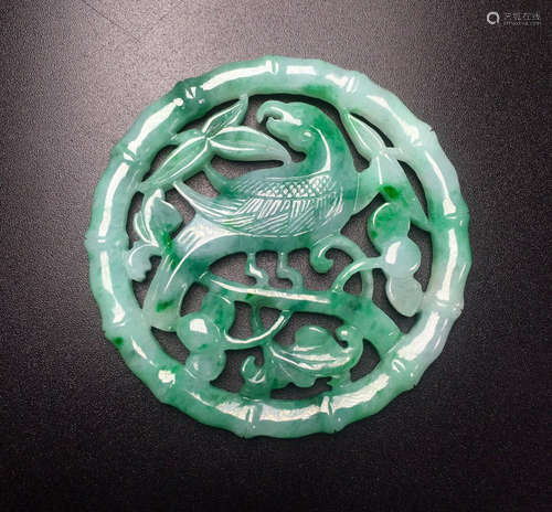 A JADEITE PENDANT WITH MAGPIE PATTERN