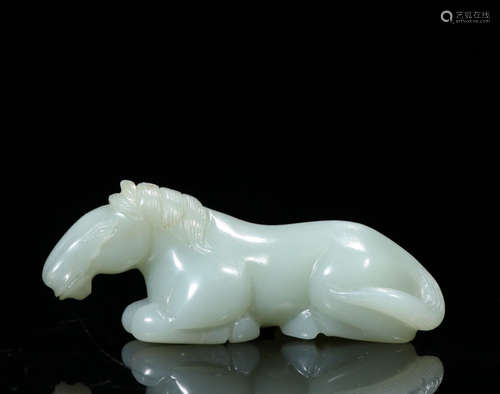 A HETIAN JADE ORNAMENT OF HORSE