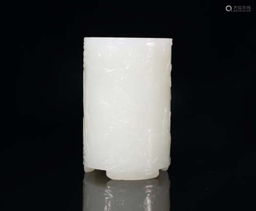 A CYLINDER XINJIANG WHITE HETIAN JADE BOX