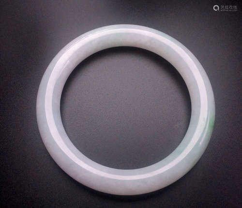 A JADEITE BANGLE