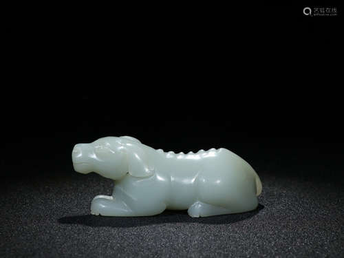 A HETIAN JADE ORNAMENT OF LUCKY DOG