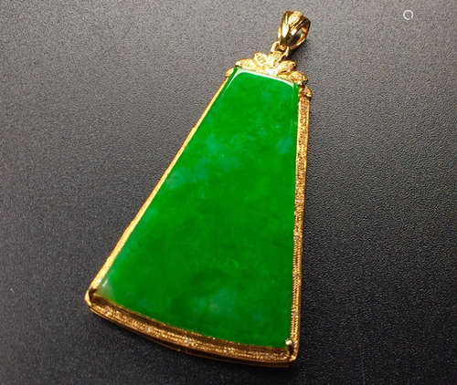 A JADEITE PENDANT OF PEACE WITH 18K GOLD