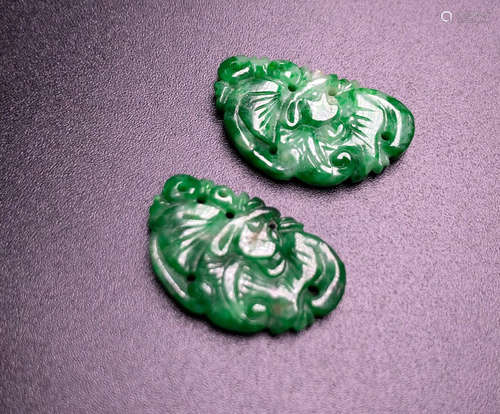 A PAIR OF SMALL BUTTERFLY PATTERN JADEITE PENDANTS