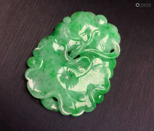 A JADEITE PENDANT OF LOTUS