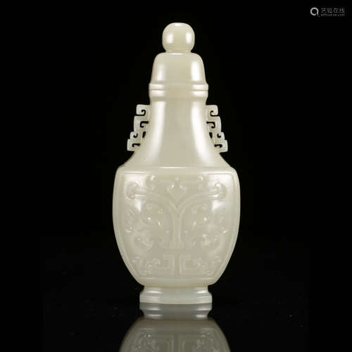 CHINESE WHITE JADE LIDDED VASE