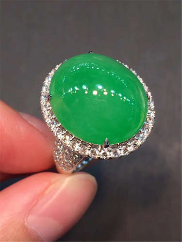 18K GOLD DIAMOND NATURAL JADEITE RING