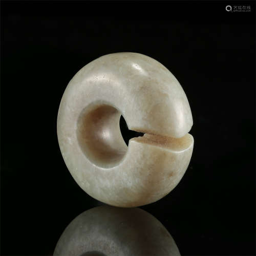 CHINESE ANCIENT JADE RING