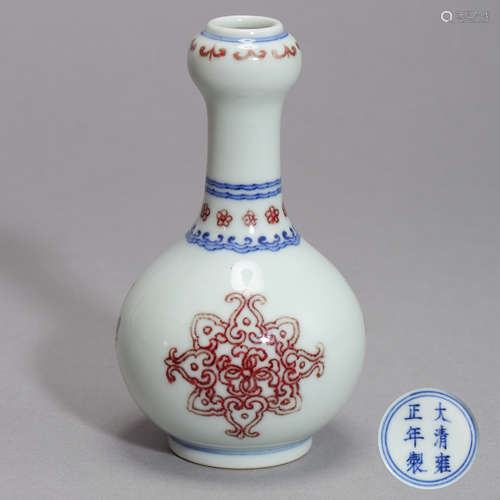 CHINESE PORCELAIN RED UNDER GLAZE VASE