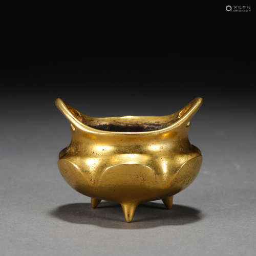 CHINESE GILT BRONZE ROUND CENSER