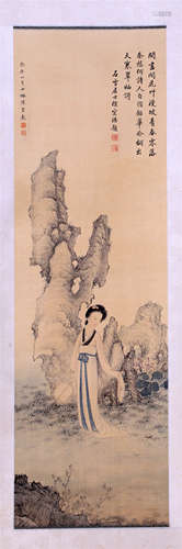 CHINESE SCROLL PAINTING OF BEAUTY IN GARDEN