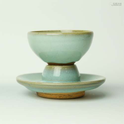 A Set of Chinese Jun-Type Porcelain Tea Cups