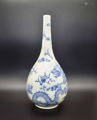 An elegant Chinese blue and white dragon vase- Ming Dynasty 14th-17th century or later