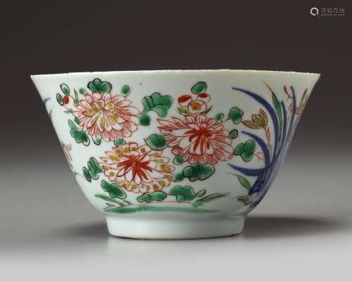 A Chinese wucai 'floral' bowl