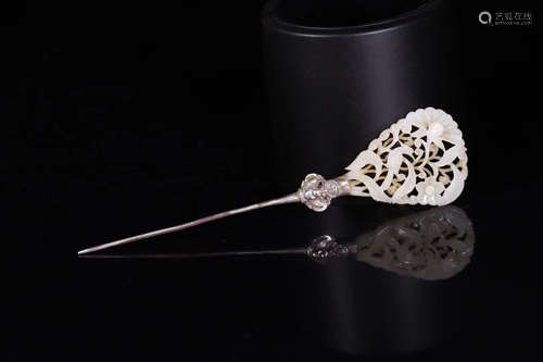 A HETIAN JADE CARVED HOLLOW BIRD PATTERN HAIRPIN