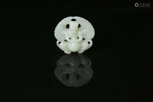 A Chinese Carved Jade Pendant