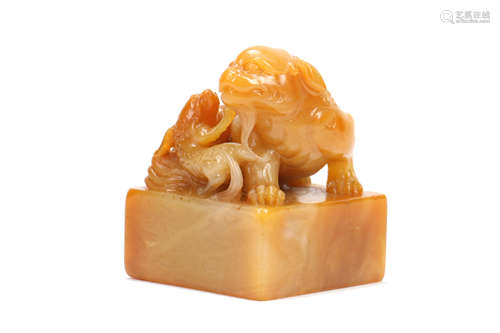 A Chinese Carved Tianhuang Seal