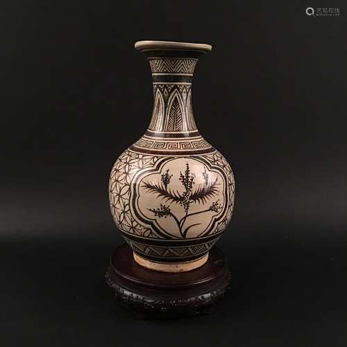 Chinese Cizhou Kiln Porcelain Vase