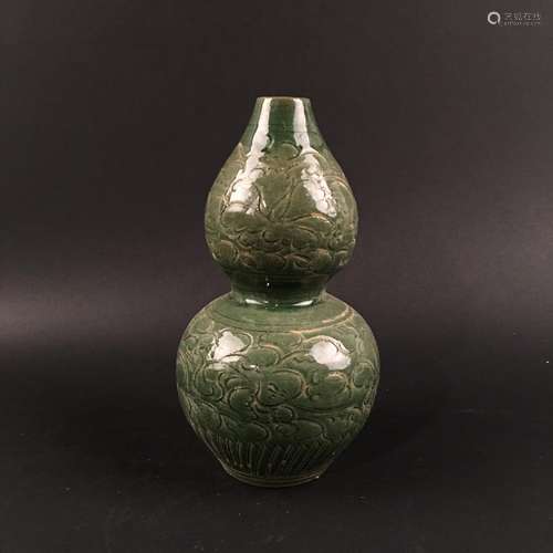 Chinese Yaozhou Kiln Porcelain Vase