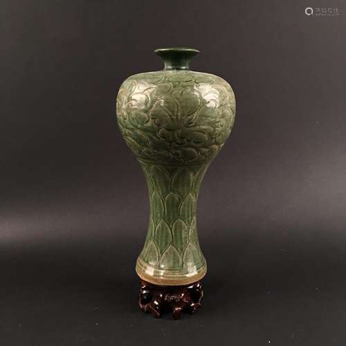 Chinese Yaozhou Kiln Porcelain Vase