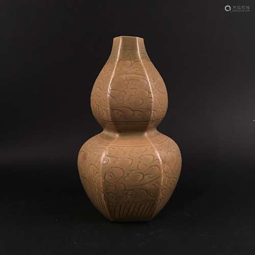 Chinese Yaozhou Kiln Double Goured Bottle