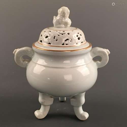 Chinese White Glazed Gilt Rim 'Ruishou' Tripod Censer,