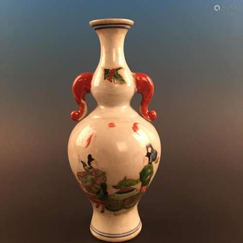 Chinese Wucai Double Goured 'Figure' Vase