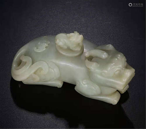 CHINESE CELADON JADE BEAST WATER DROPPER