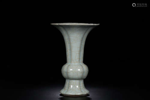 14-16TH CENTURY, A IMITATED IMPERIAL KILN VESSEL, MING DYNASTY