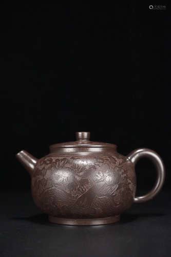 A DRAGON PATTERN  YIXING PURPLE CLAY TEAPOT