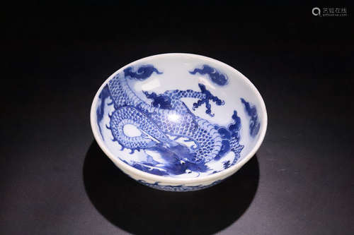 17-19TH CENTURY, A DRAGON PATTERN PORCELAIN BOWL, QING DYNASTY