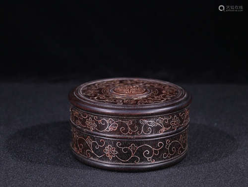 A ZITAN WOOD BOX WITH FLORAL PATTERN