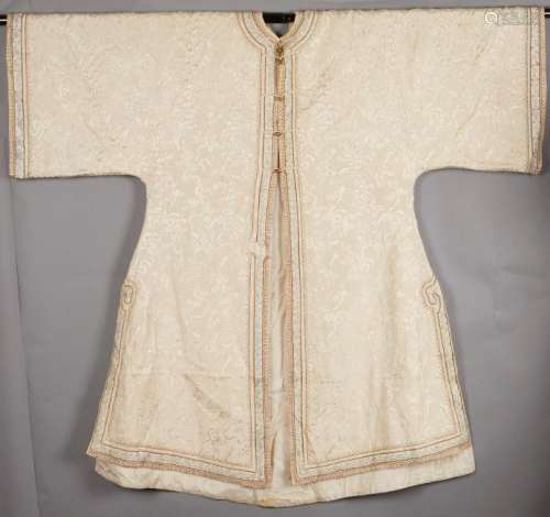 Early 20th c. Chinese Embroidered Silk Robe
