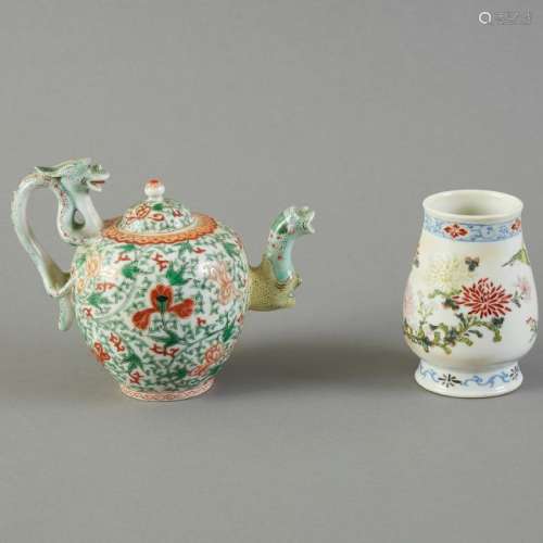 Chinese Porcelain Famille Verte Teapot w/ Famille