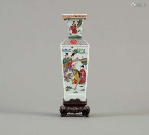 18th c. Chinese Porcelain Famille Rose Vase w/ St