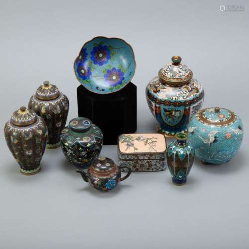 Grp: 9 Japanese Meiji Cloisonne vases boxes