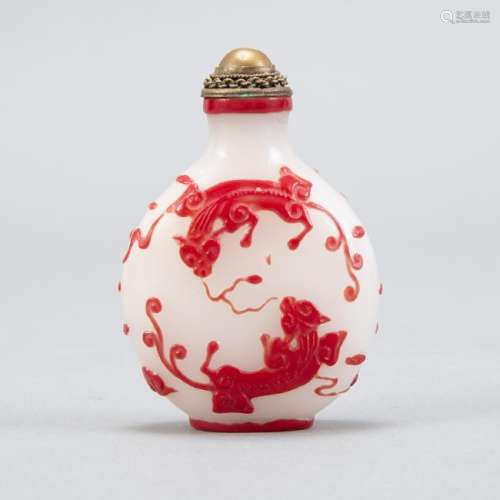 19th c. Chinese Glass Overlay Snuff Bottle