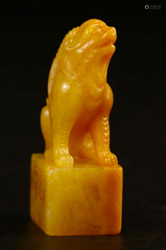 A TIANHUANG STONE SEAL OF ANCIENT BEAST