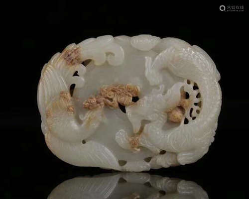 A HETIAN JADE CARVED DRAGON AND PHOENIX PENDANT