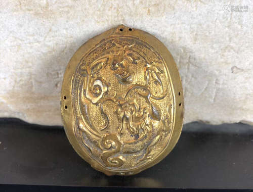 A GILT SILVER PENDANT