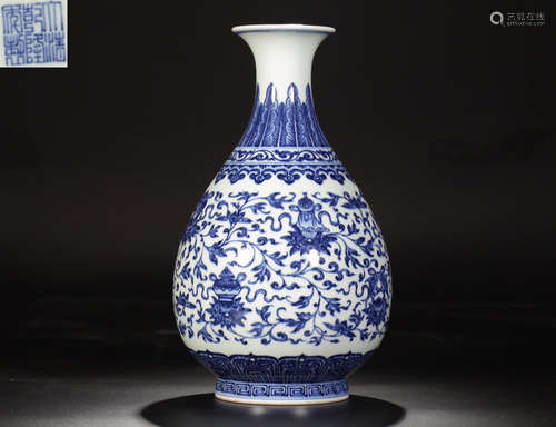 A QIANLONG MARK BLUE&WHITE VASE OF FLORAL PATTERN PAINTED