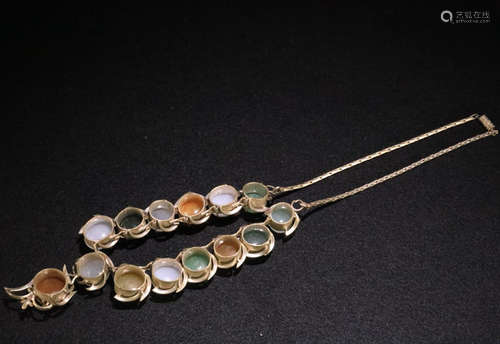 A EMERALD NECKLACE PENDANT