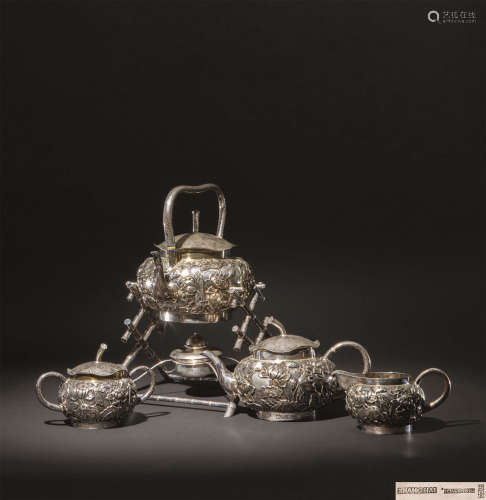 清代（1850年） 荷叶形六件套银壶