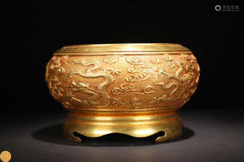 A GILT BRONZE CASTED DRAGON PATTERN CENSER