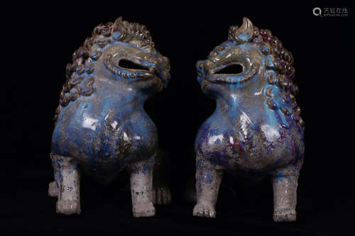 PAIR SONG DYNASYT JUN YAO LION SHAPED ORNAMENT